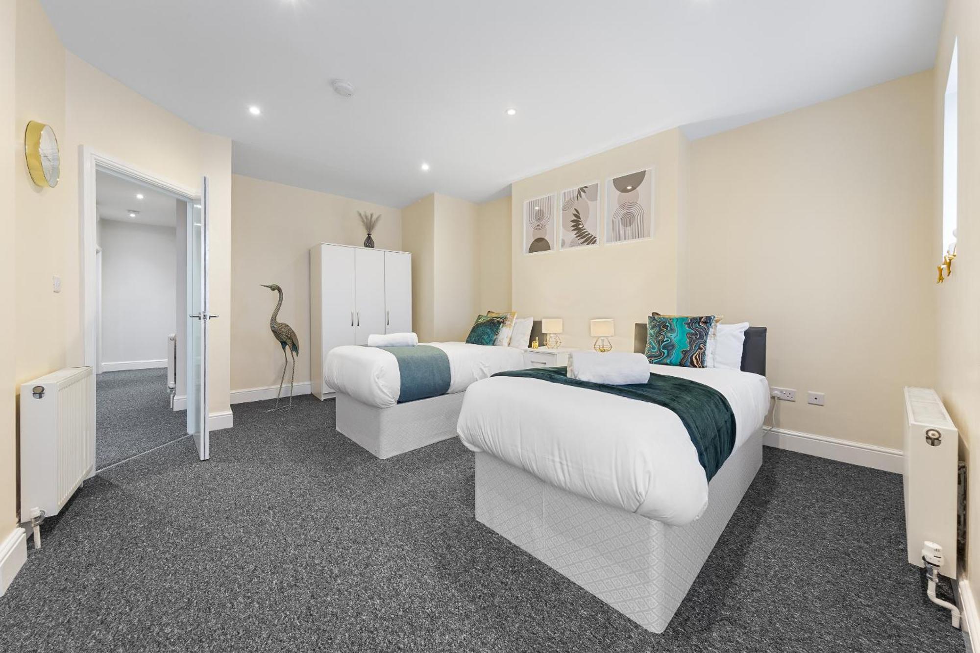 Elegant 2Br London Hideaway- King Bed, Sleeps 6 - Parking- Instant Book- 20 Percent Off Limited Time! Barnet Luaran gambar