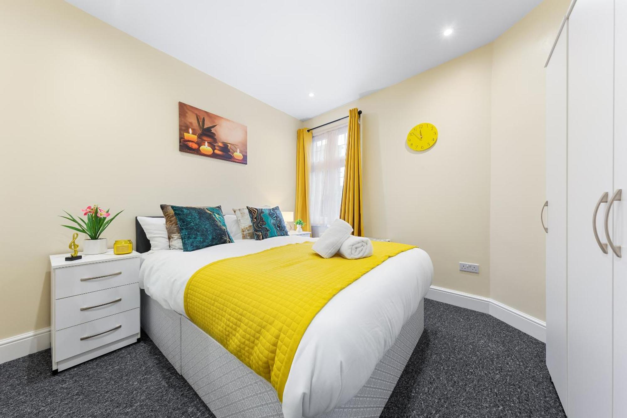 Elegant 2Br London Hideaway- King Bed, Sleeps 6 - Parking- Instant Book- 20 Percent Off Limited Time! Barnet Luaran gambar