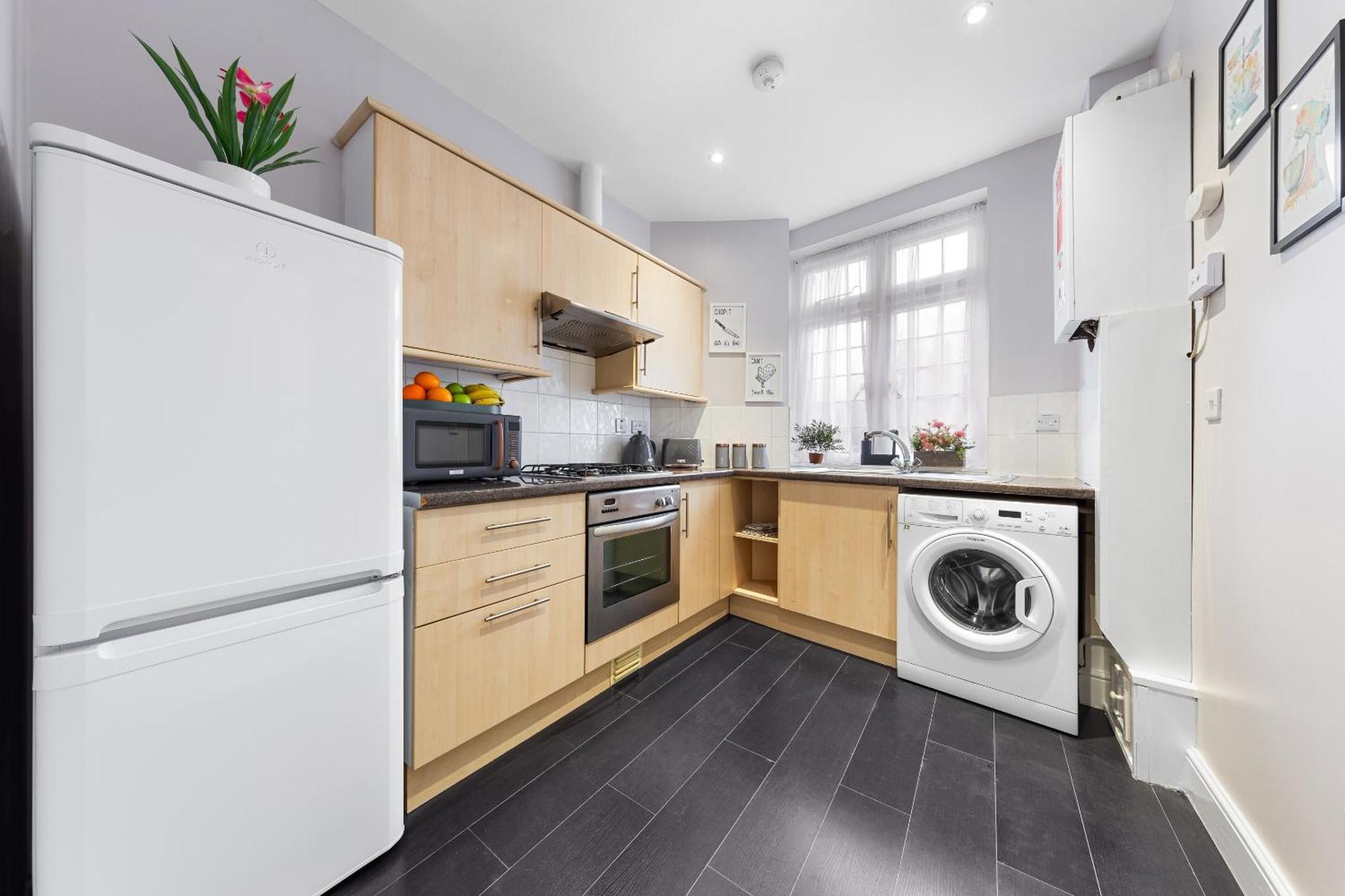 Elegant 2Br London Hideaway- King Bed, Sleeps 6 - Parking- Instant Book- 20 Percent Off Limited Time! Barnet Luaran gambar