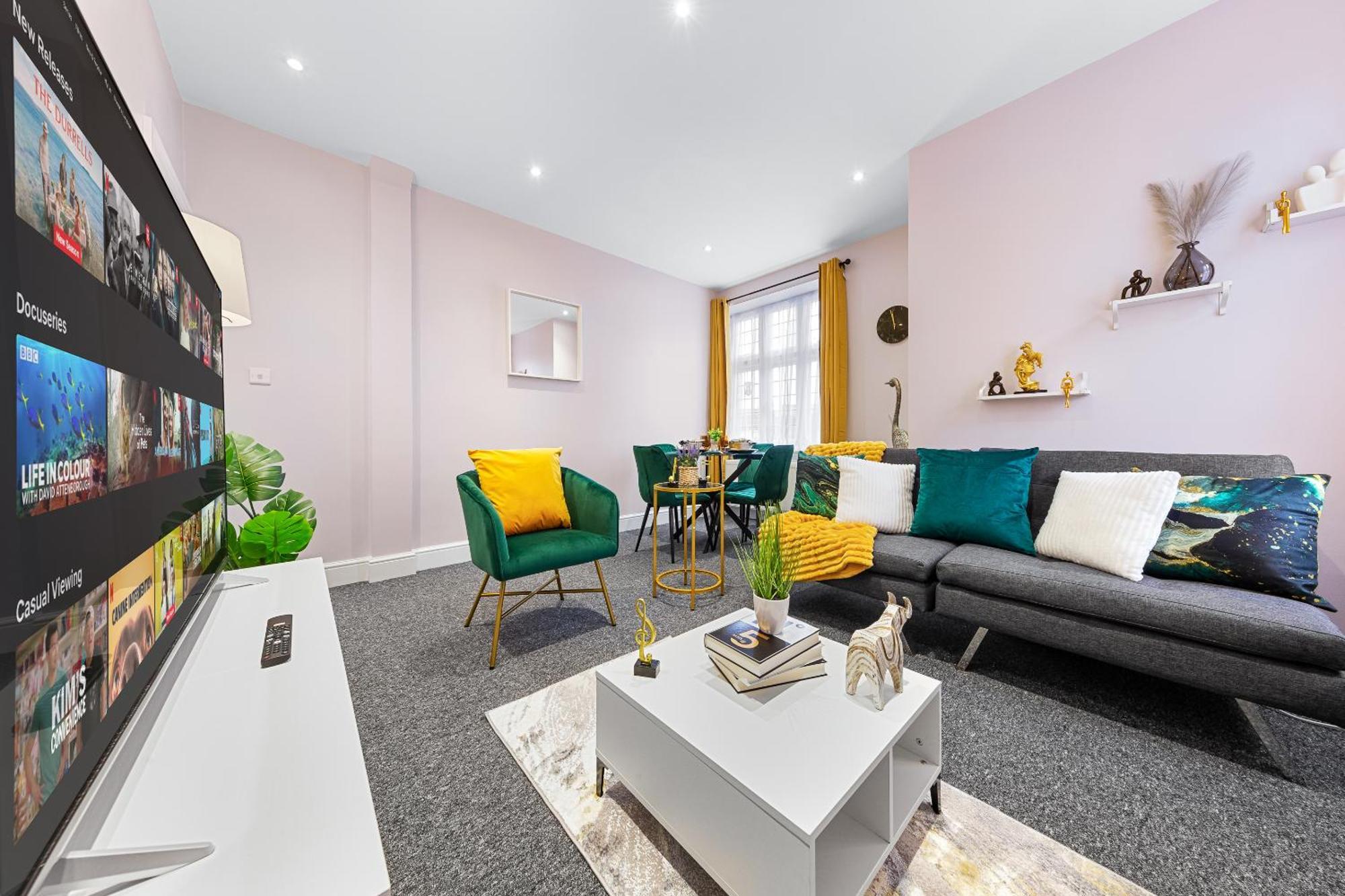 Elegant 2Br London Hideaway- King Bed, Sleeps 6 - Parking- Instant Book- 20 Percent Off Limited Time! Barnet Luaran gambar