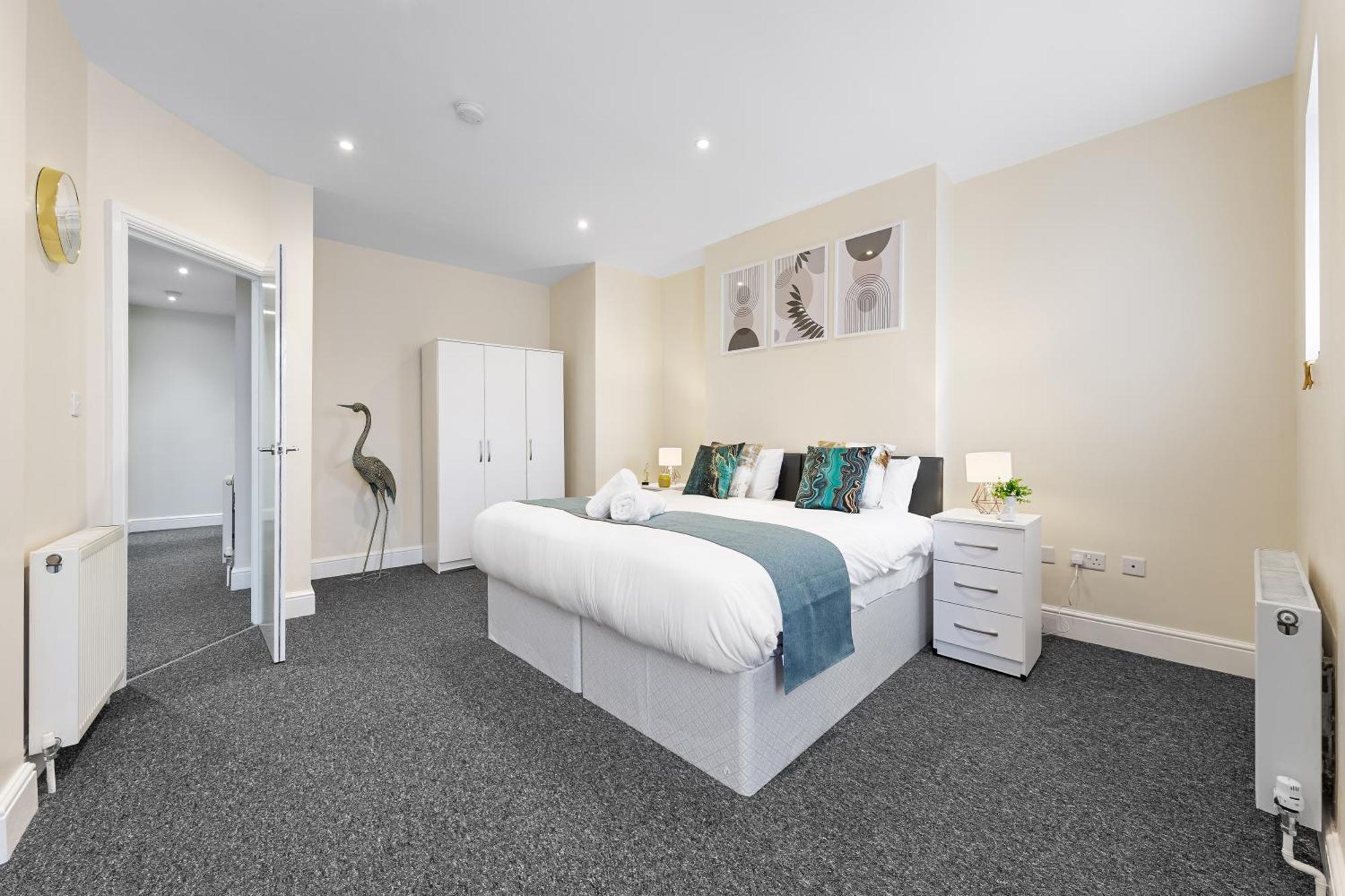 Elegant 2Br London Hideaway- King Bed, Sleeps 6 - Parking- Instant Book- 20 Percent Off Limited Time! Barnet Luaran gambar